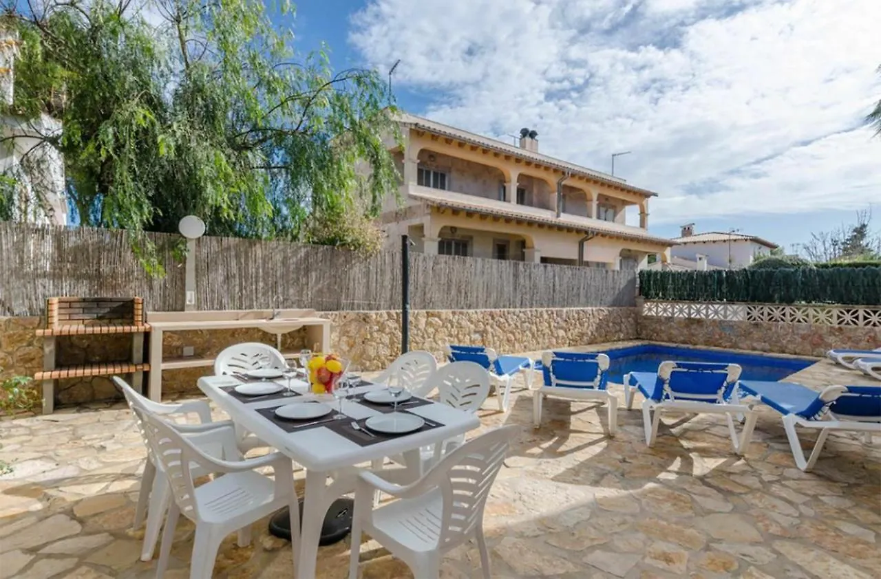 Benestar Pool And Beach In Platja De Muro Holiday home